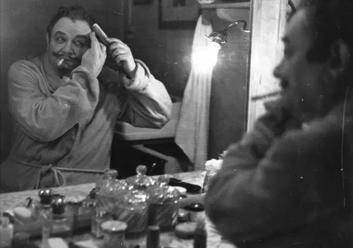 André Brunot dans sa loge