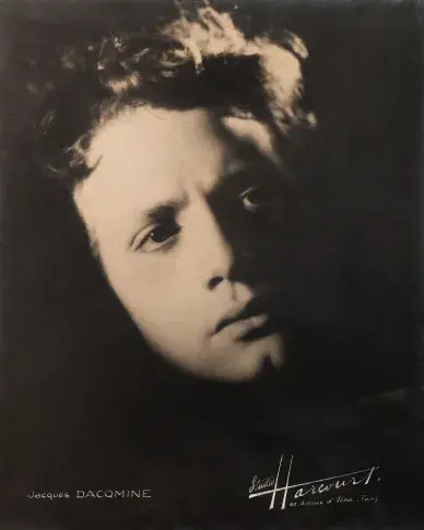 Jacques Dacqmine, pensionnaire de la Comédie-Française de 1943 à 1947. Photographie du Studio Harcourt