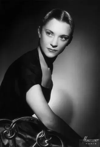 Maria Casarès, pensionnaire de la Comédie-Française de 1952 à 1954. Photographie du Studio Harcourt