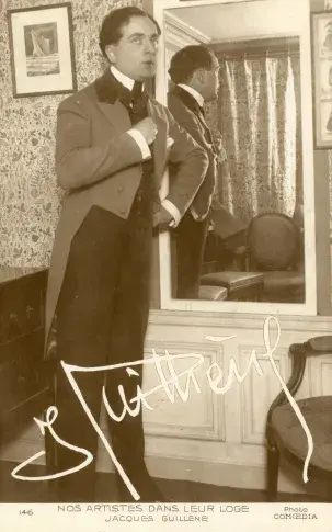 Jacques Guilhène dans sa loge