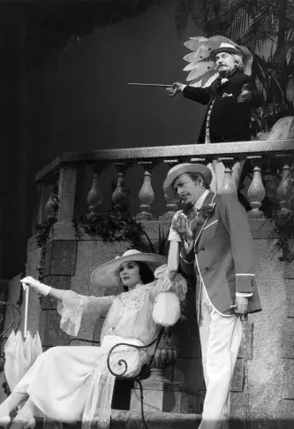 "Monsieur Le Trouhadec saisi par la débauche", 1975, Théâtre Marigny