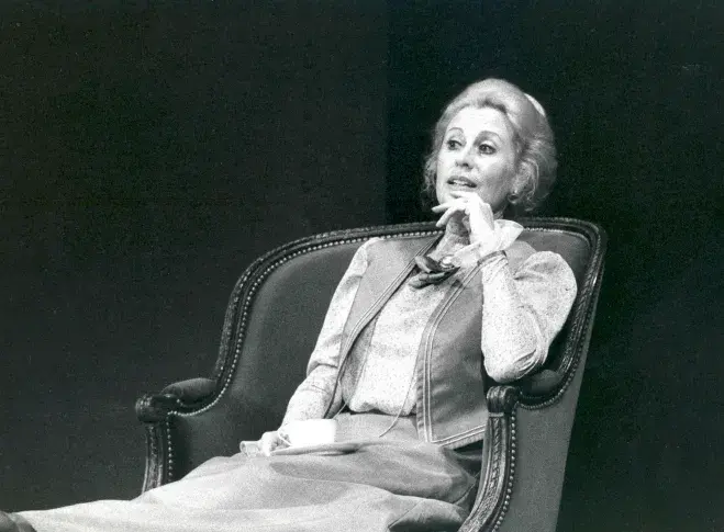 Claude Winter, rôle de Madame de Saint-Genis, dans "Les Corbeaux" d’Henry Becque, mise en scène de Jean-Pierre Vincent