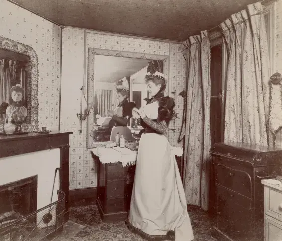Jeanne Ludwig dans sa loge