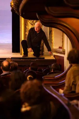 Au bord de La Mer : Edward Bond, dramaturge comique ? 15/16